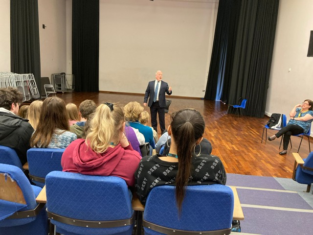 Richard addresses Sharnbrook Academy students | Richard Fuller MP