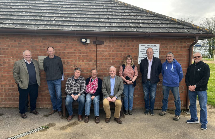 Richard and attendees at the farmers' forum