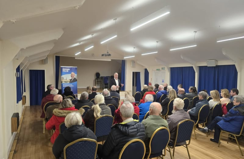 Richard addressing a town hall meeting in Ravensden