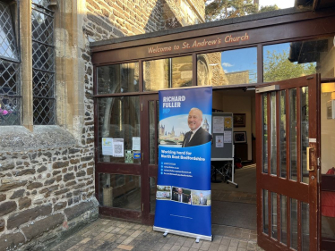 Image of St Andrew's Church Biggleswade, location of Town Hall Meeting